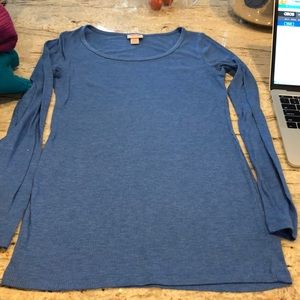 Long sleeve blue top